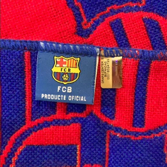 FC Barcelona Team Scarf - Picture 3 of 3
